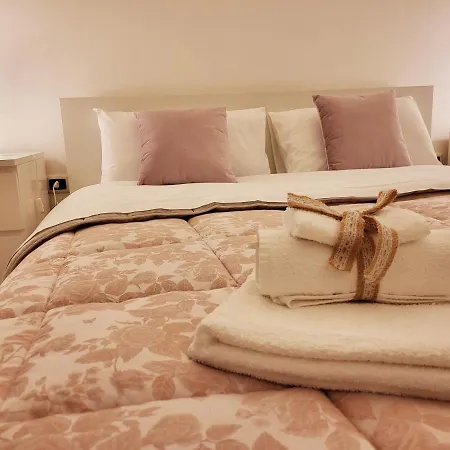 بيت ضيافة La Perla Di